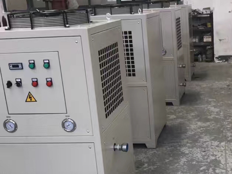 jz53p9M0U714H1l2U5M08Q7sDR1Eu0qS.jpg 油冷機現(xiàn)貨案例.jpg