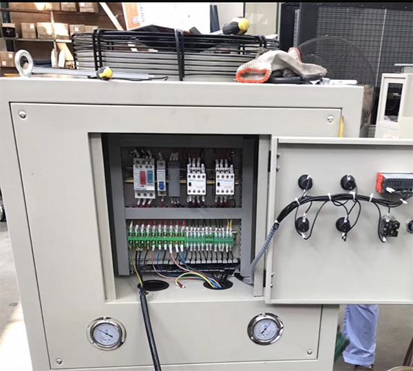 油冷機(jī) 油冷機(jī)