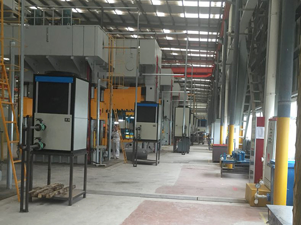 工業(yè)油冷機(jī)轉(zhuǎn)移及裝置過(guò)程